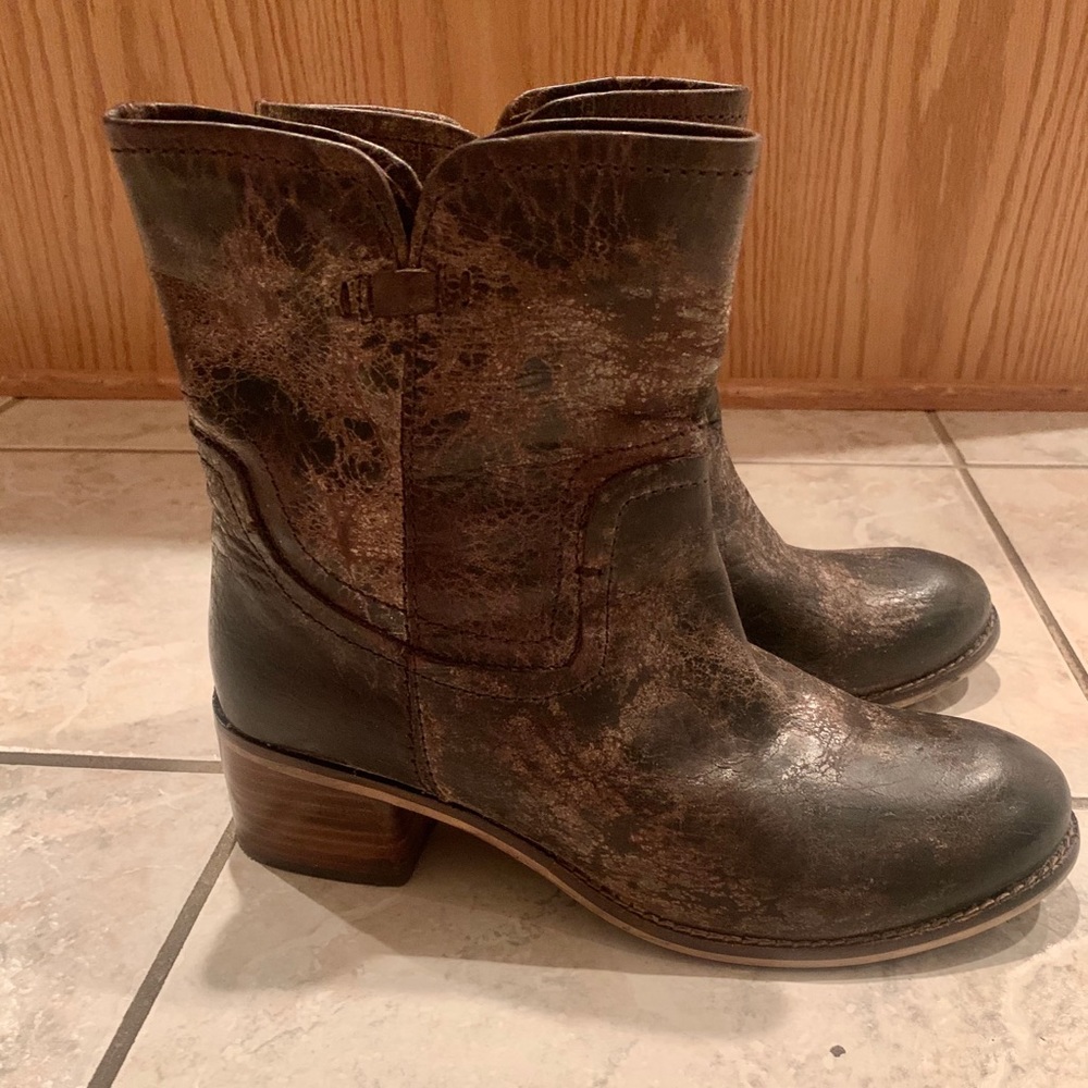 Diba True leather boots